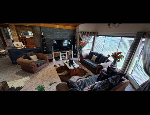 4 BEDROOM HOUSE FOR SALE IN GHOLFSIG